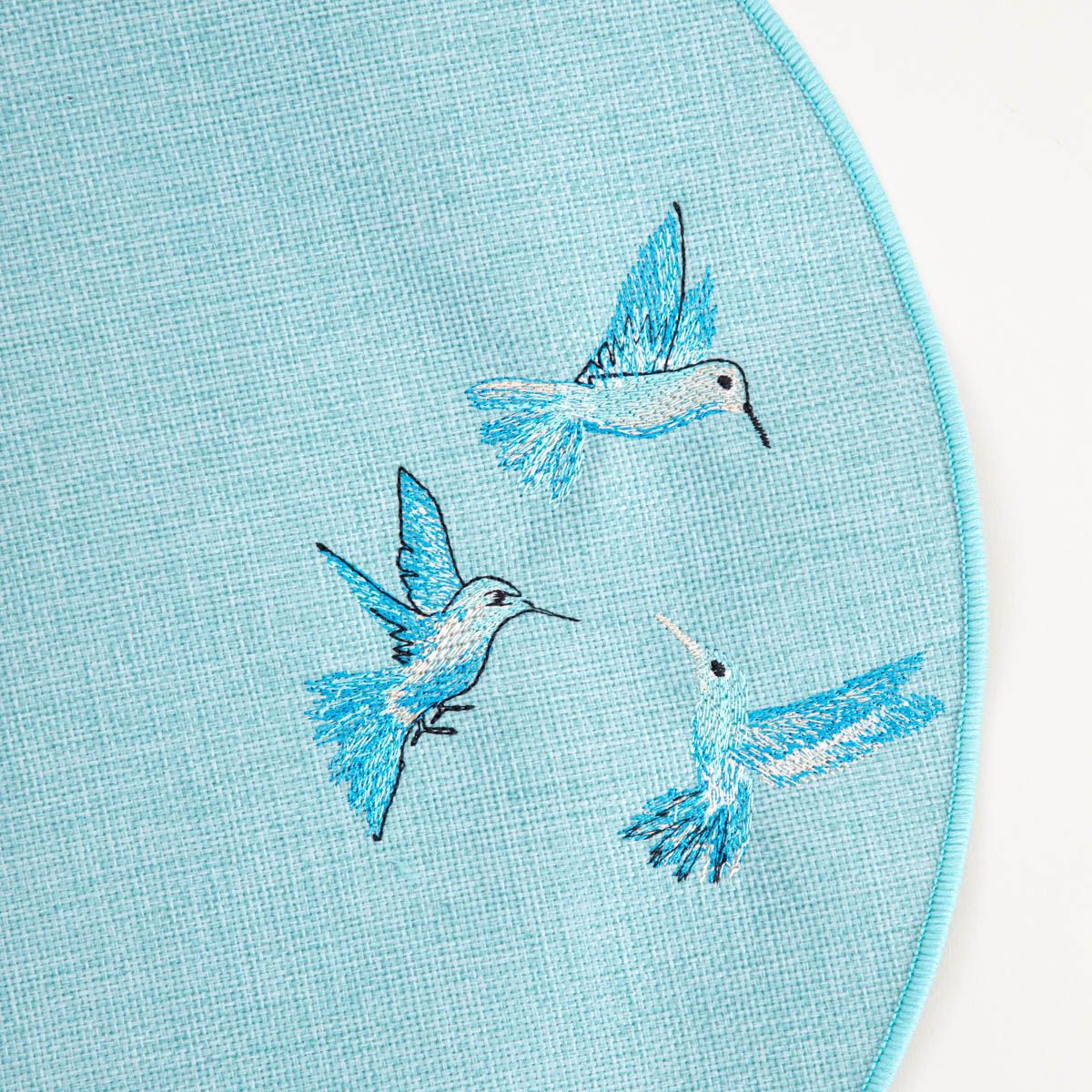 Maty stołowe ISOLINA z haftowanymi kolibrami, zestaw 2 szt. 38cm